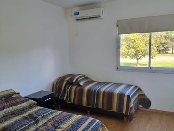 Casa en venta - 3 Dormitorios 5 Baños - Cocheras - 930Mts2 - Venado I, Esteban Echeverría