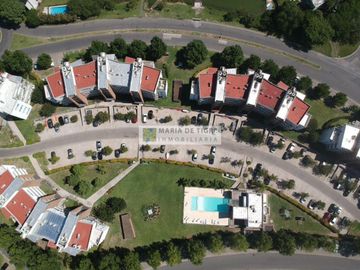 Departamento cuatro ambientes en venta, Santa Barbara, Complejo Pradera