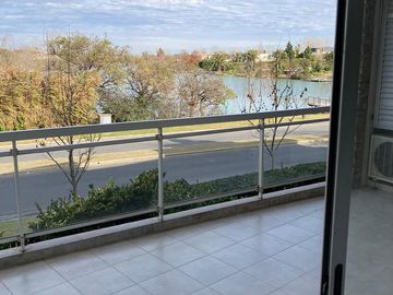 Departamento cuatro ambientes en venta, Santa Barbara, Complejo Pradera