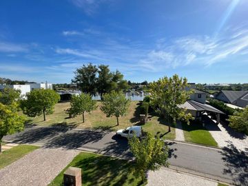 Casa en venta en barrio San Isidro Labrador, Villanueva, Tigre