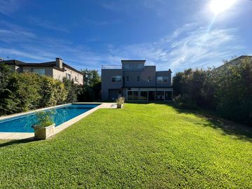 Casa en venta en barrio San Isidro Labrador, Villanueva, Tigre