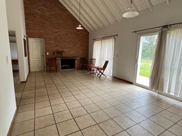 Casa con pileta en Cardales - Jagüel del Monte