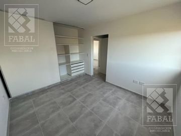 Casa venta Confluencia Rural, 3 dormitorios (suite), 3 baños, 2 cocheras y jardín