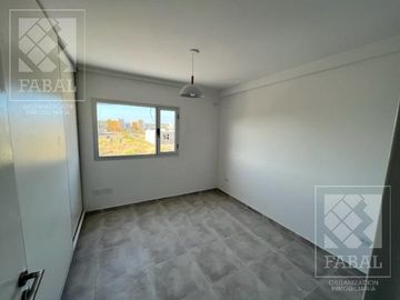 Casa venta Confluencia Rural, 3 dormitorios (suite), 3 baños, 2 cocheras y jardín
