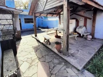 Venta casa de 2 dormitorios APTO CRÉDITO en barrio Sarmiento