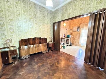 Venta casa de 2 dormitorios APTO CRÉDITO en barrio Sarmiento