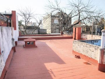 Venta casa de 2 dormitorios APTO CRÉDITO en barrio Sarmiento