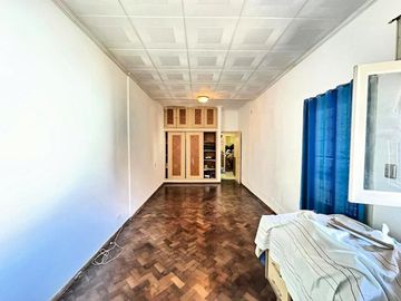 Venta casa de 2 dormitorios APTO CRÉDITO en barrio Sarmiento