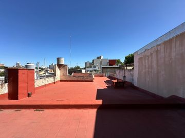 Venta casa de 2 dormitorios APTO CRÉDITO en barrio Sarmiento