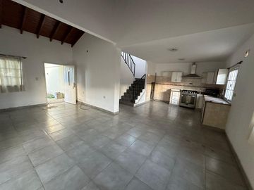 Casa en  VENTA en San Vicente, Excelente ubicacion!! OPORTUNIDAD