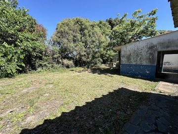 3 lotes juntos o separados. 1470m2