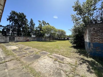 3 lotes juntos o separados. 1470m2