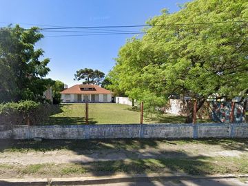 3 lotes juntos o separados. 1470m2