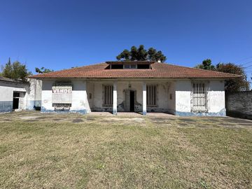 3 lotes juntos o separados. 1470m2