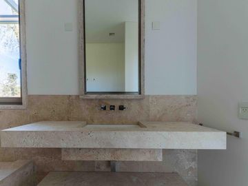 Casa en venta en Highland Park a estrenar por el reconocido arquitecto Pablo Sanchez Elias!!!