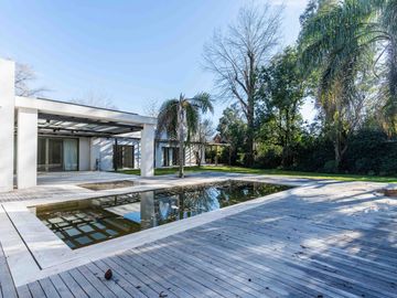 Casa en venta en Highland Park a estrenar por el reconocido arquitecto Pablo Sanchez Elias!!!
