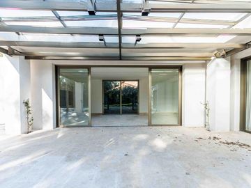 Casa en venta en Highland Park a estrenar por el reconocido arquitecto Pablo Sanchez Elias!!!