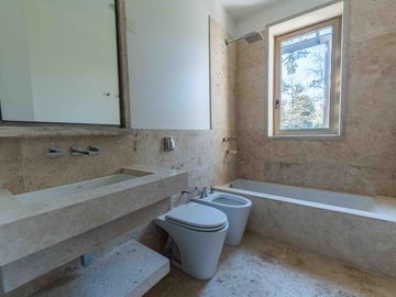 Casa en venta en Highland Park a estrenar por el reconocido arquitecto Pablo Sanchez Elias!!!