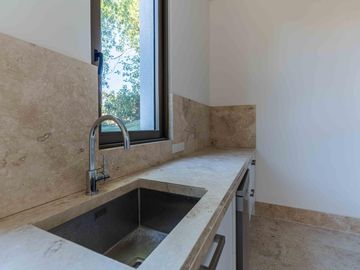 Casa en venta en Highland Park a estrenar por el reconocido arquitecto Pablo Sanchez Elias!!!