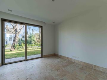 Casa en venta en Highland Park a estrenar por el reconocido arquitecto Pablo Sanchez Elias!!!