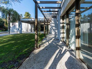 Casa en venta en Highland Park a estrenar por el reconocido arquitecto Pablo Sanchez Elias!!!