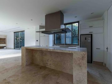 Casa en venta en Highland Park a estrenar por el reconocido arquitecto Pablo Sanchez Elias!!!