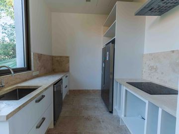 Casa en venta en Highland Park a estrenar por el reconocido arquitecto Pablo Sanchez Elias!!!