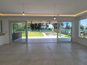 Casa en  lagoo pilar