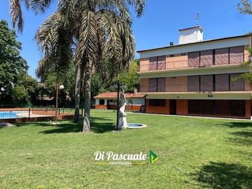 Venta Quinta Ideal Instituciones, Clubes, Centros de Dia con Parque y Pileta - Moreno Norte