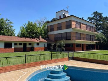Venta Quinta Ideal Instituciones, Clubes, Centros de Dia con Parque y Pileta - Moreno Norte