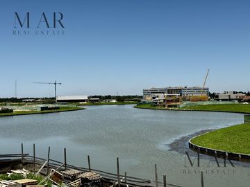 Casa en Venta en Los Puentes, Nordelta con salida a la laguna
