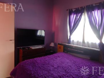 Venta de casa de 3 ambientes con cochera en Longchamps
