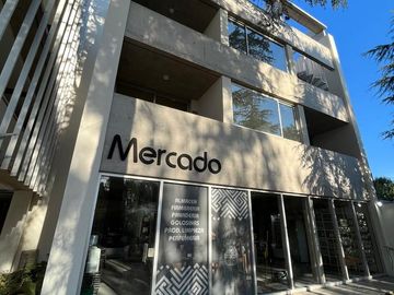 Venta de Departamento 2 AMBIENTES, 2 BAÑOS, Moreno, con patio, mini piscina y cochera