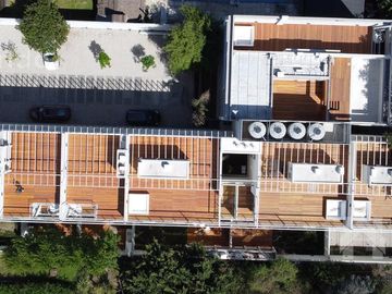 Venta de Departamento 2 AMBIENTES, 2 BAÑOS, Moreno, con patio, mini piscina y cochera