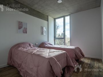 Venta de Departamento 2 AMBIENTES, 2 BAÑOS, Moreno, con patio, mini piscina y cochera