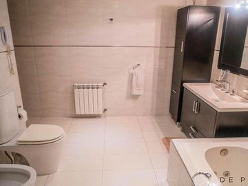Increíble piso de 5 ambientes + cochera doble A 50 METROS DEL MAR!