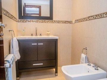 Increíble piso de 5 ambientes + cochera doble A 50 METROS DEL MAR!