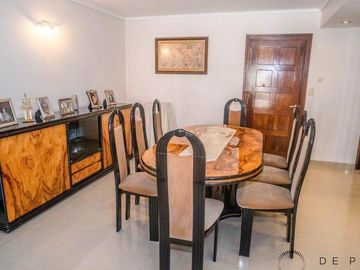 Increíble piso de 5 ambientes + cochera doble A 50 METROS DEL MAR!