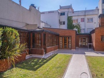 Increíble piso de 5 ambientes + cochera doble A 50 METROS DEL MAR!