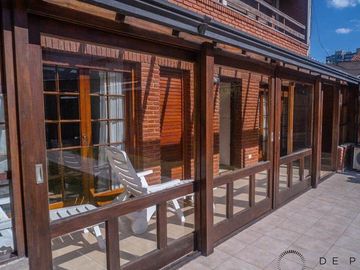 Increíble piso de 5 ambientes + cochera doble A 50 METROS DEL MAR!