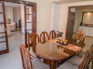 Increíble piso de 5 ambientes + cochera doble A 50 METROS DEL MAR!