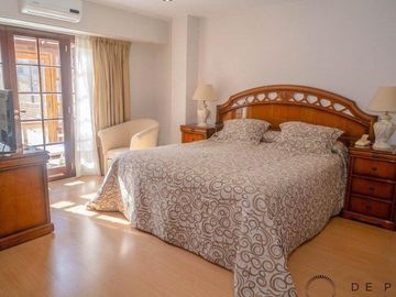 Increíble piso de 5 ambientes + cochera doble A 50 METROS DEL MAR!