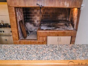 Increíble piso de 5 ambientes + cochera doble A 50 METROS DEL MAR!
