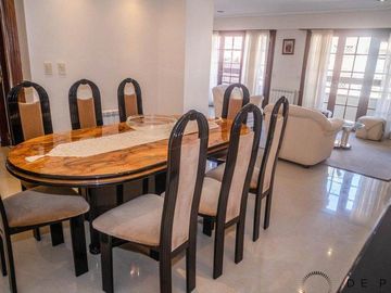 Increíble piso de 5 ambientes + cochera doble A 50 METROS DEL MAR!