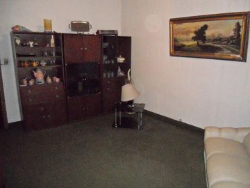 VENTA CHALET 3 AMBIENTES EN CARAPACHAY