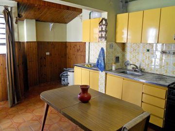 VENTA CHALET 3 AMBIENTES EN CARAPACHAY