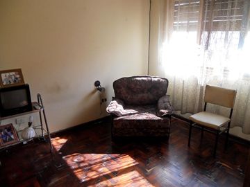 VENTA CHALET 3 AMBIENTES EN CARAPACHAY