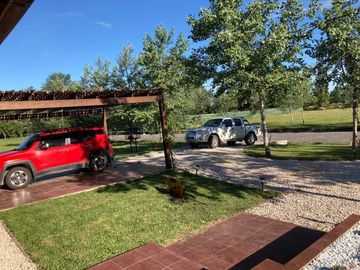 Casa en venta - 3 Dormitorios 2 Baños - Cocheras - 1.000Mts2 - Coronel Brandsen
