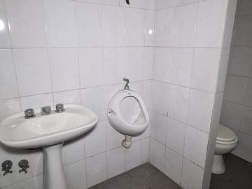 Oportunidad - Galpón depósito - Lote propio - Lanús Oeste