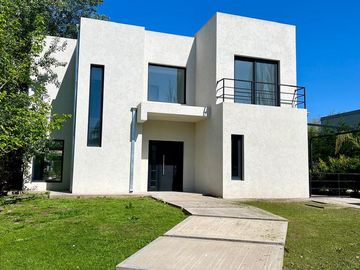 Casa - Countries/B.Cerrado (Exaltación)